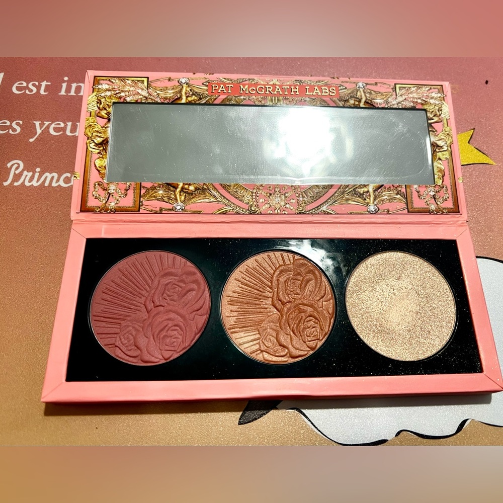 Pat McGrath face palette trio ( 2 blushes 1 highlighter )
